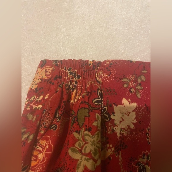 Christopher & Banks wrap skirt-size 10 like new beautiful floral wrap skirt - Picture 5 of 8